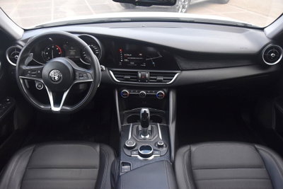 Alfa Romeo Giulia 2.2 Turbodiesel 190 CV AT8 Executive (10)