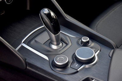 Alfa Romeo Giulia 2.2 Turbodiesel 190 CV AT8 Executive (16)