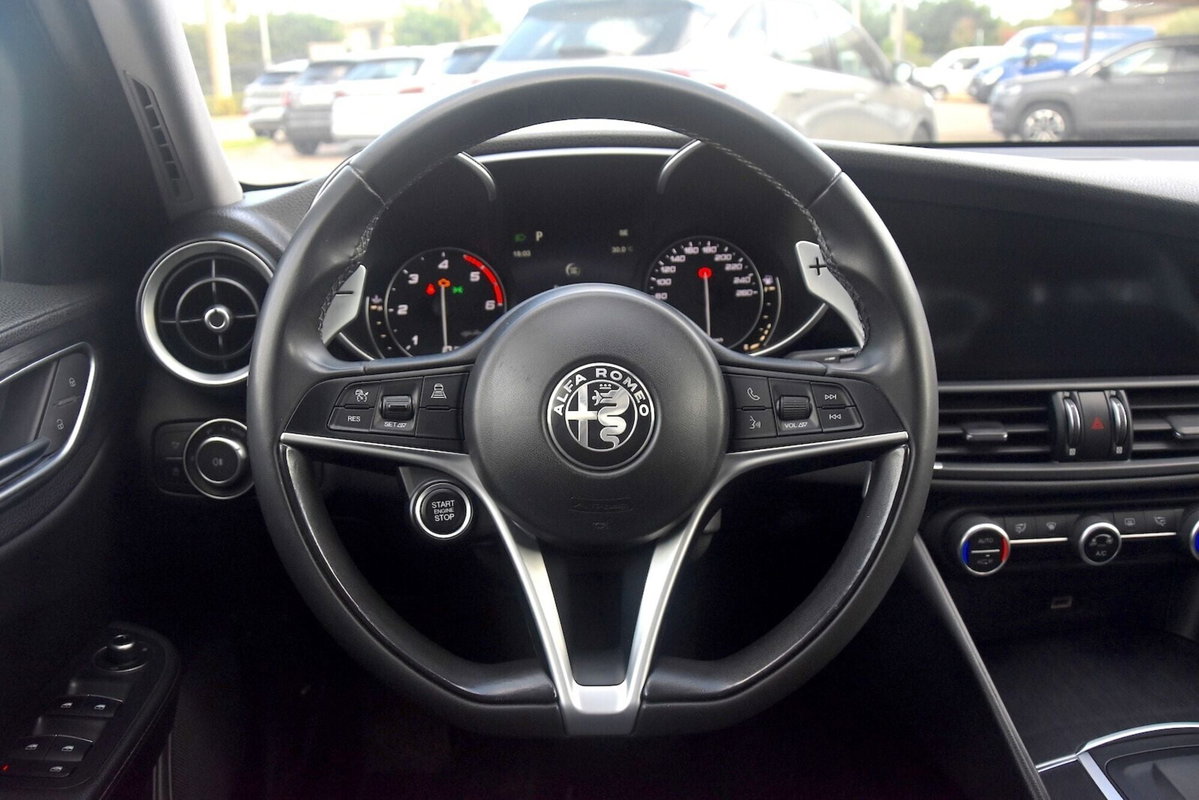 Alfa Romeo Giulia 2.2 Turbodiesel 190 CV AT8 Executive (17)