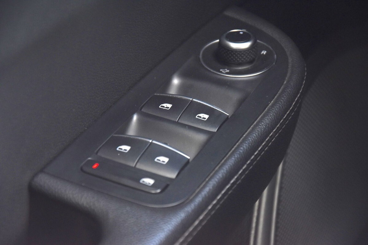 Alfa Romeo Giulia 2.2 Turbodiesel 190 CV AT8 Executive (20)