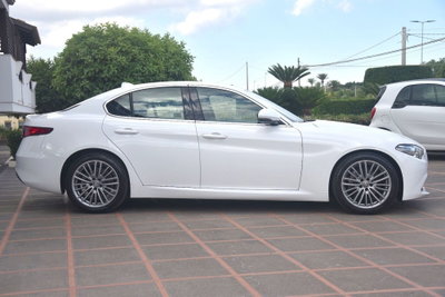 Alfa Romeo Giulia 2.2 Turbodiesel 190 CV AT8 Executive (4)