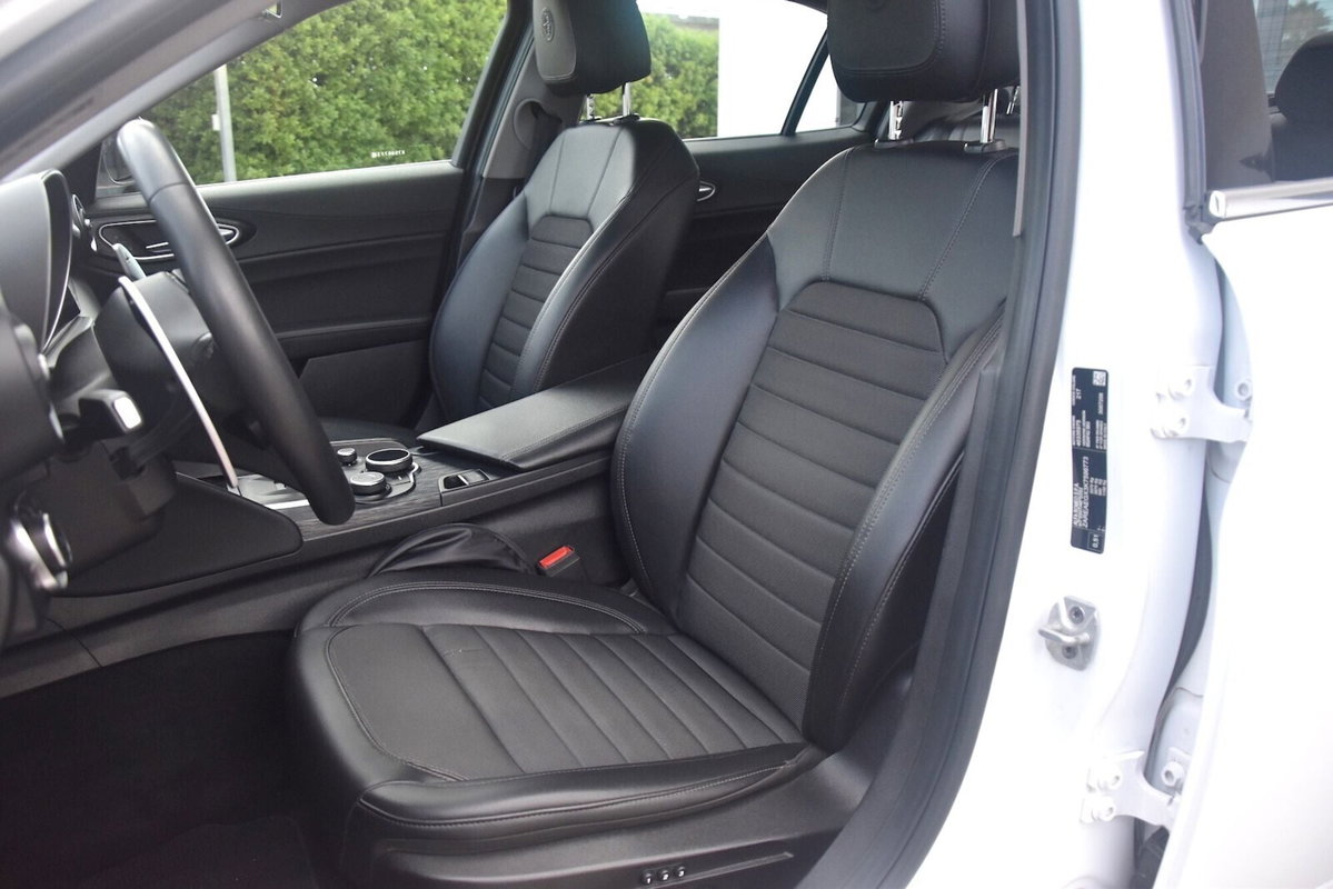 Alfa Romeo Giulia 2.2 Turbodiesel 190 CV AT8 Executive (8)