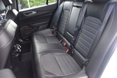 Alfa Romeo Giulia 2.2 Turbodiesel 190 CV AT8 Executive (9)