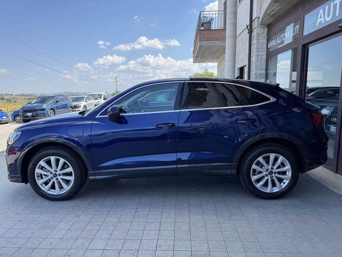 Audi Q3 Sportback 45 TFSI e S tronic Business Plus (10)