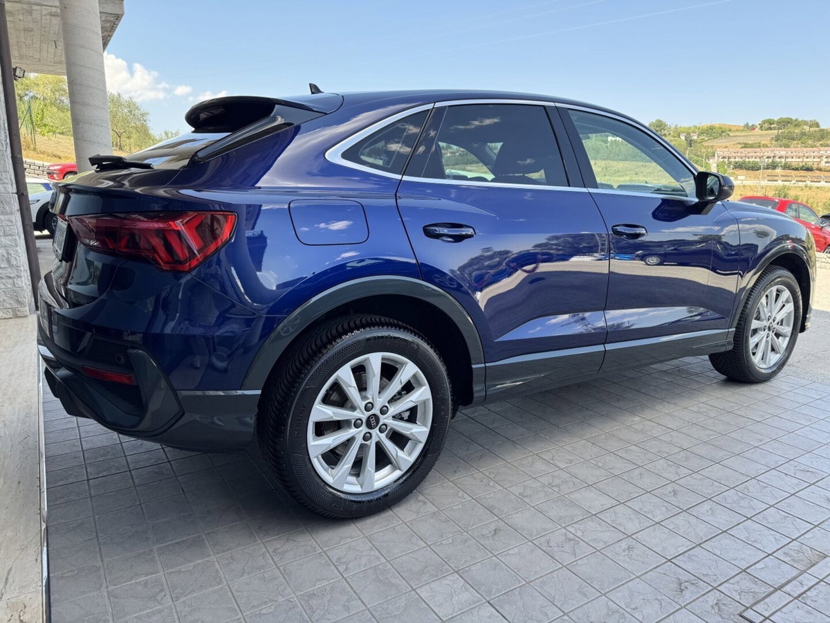 Audi Q3 Sportback 45 TFSI e S tronic Business Plus (8)