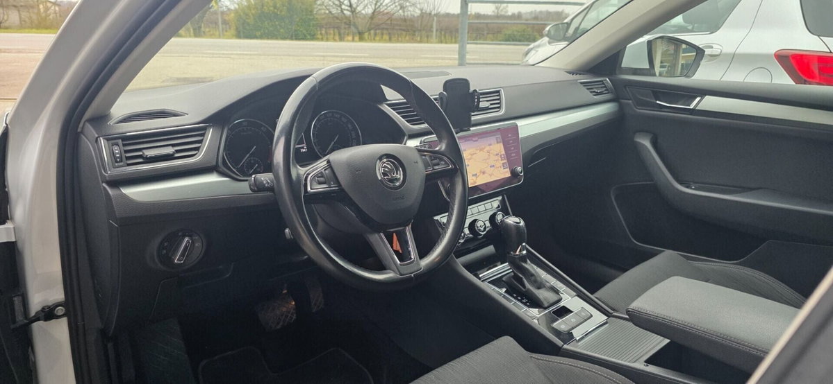 Skoda Superb Station Wagon 1.6 TDI DSG Wagon Ambition (12)