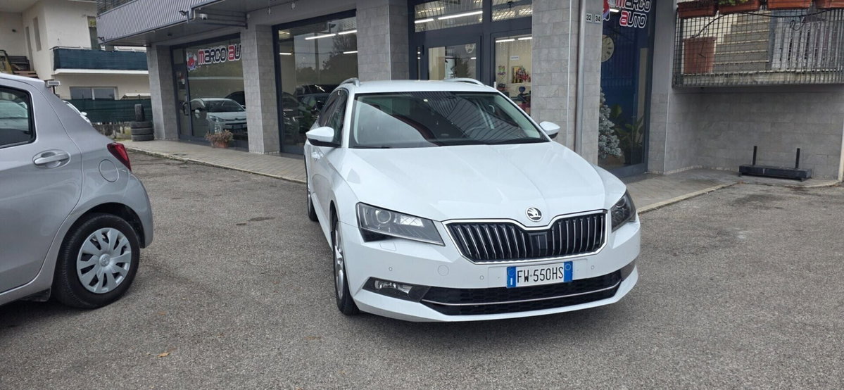 Skoda Superb Station Wagon 1.6 TDI DSG Wagon Ambition (3)