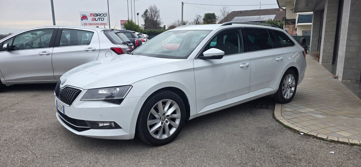Skoda Superb Station Wagon 1.6 TDI DSG Wagon Ambition (4)