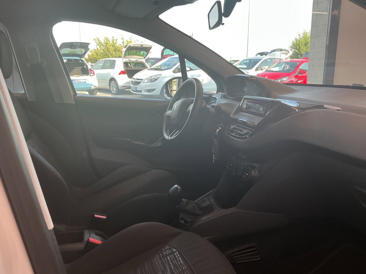 Peugeot 208 VTi 82 CV 5 porte Active (13)