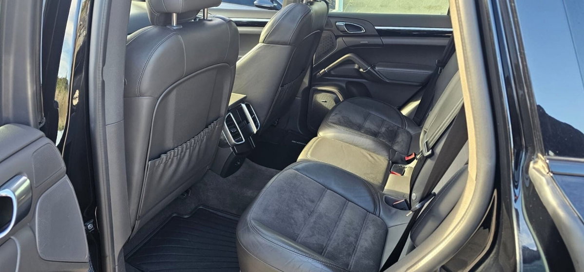 Porsche Cayenne 4.1 S Diesel Platinum Edition (8)