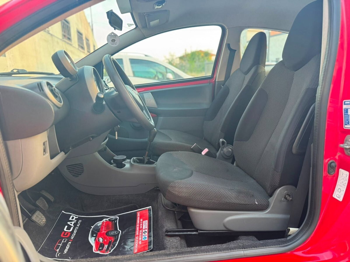Toyota Aygo 1.0 12V VVT-i 3 porte Sol (11)