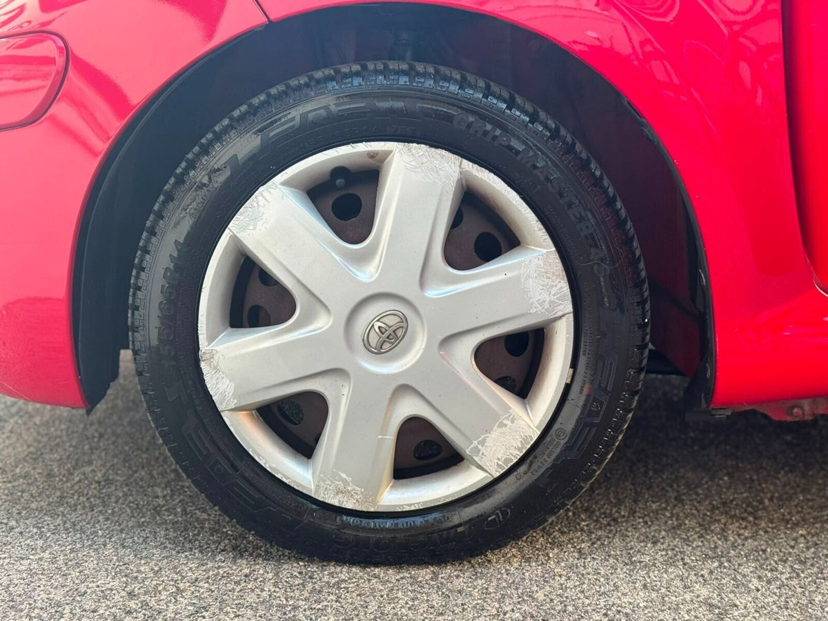 Toyota Aygo 1.0 12V VVT-i 3 porte Sol (13)
