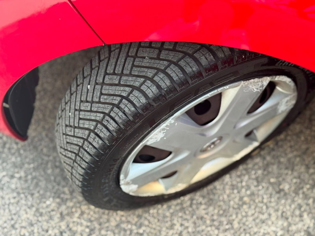 Toyota Aygo 1.0 12V VVT-i 3 porte Sol (14)