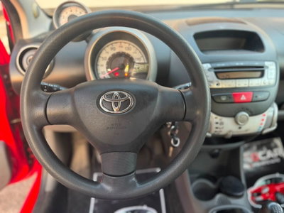 Toyota Aygo 1.0 12V VVT-i 3 porte Sol (9)