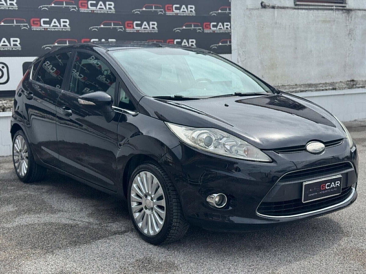 Ford Fiesta 1.2 82 CV 5 porte Titanium (2)