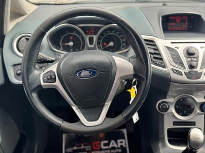 Ford Fiesta 1.2 82 CV 5 porte Titanium (9)