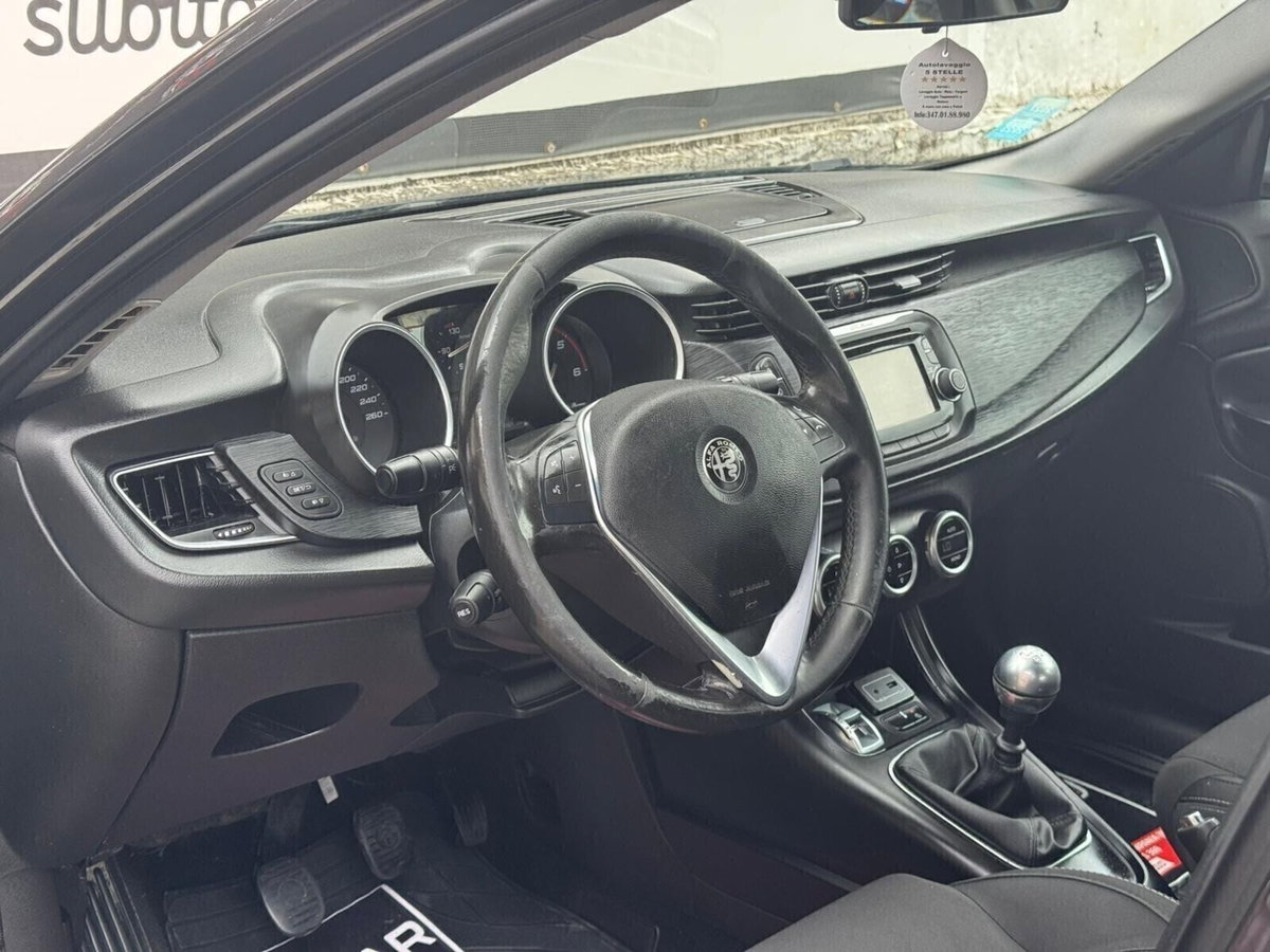 Alfa Romeo Giulietta 1.6 JTDm Ti 120cv (10)