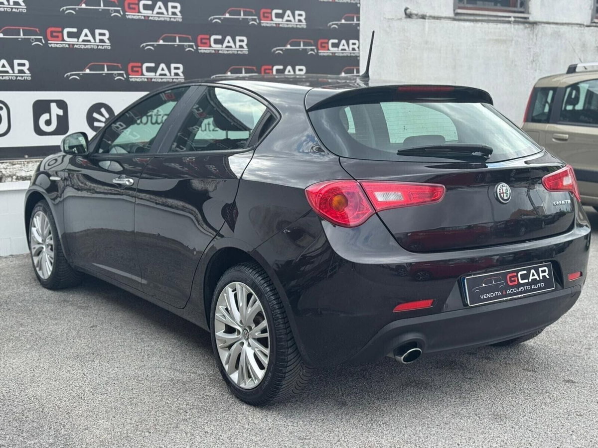 Alfa Romeo Giulietta 1.6 JTDm Ti 120cv (5)