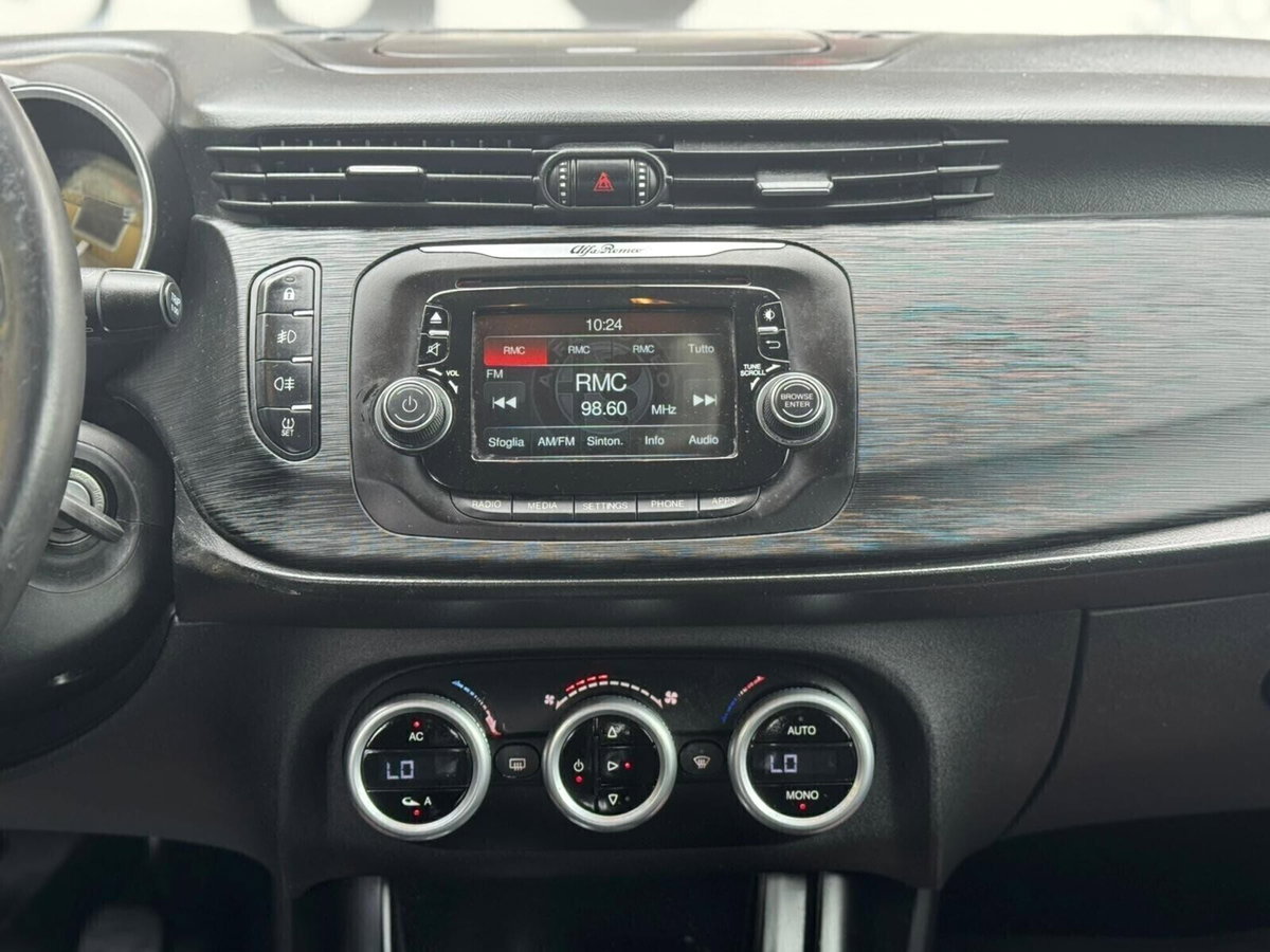 Alfa Romeo Giulietta 1.6 JTDm Ti 120cv (9)
