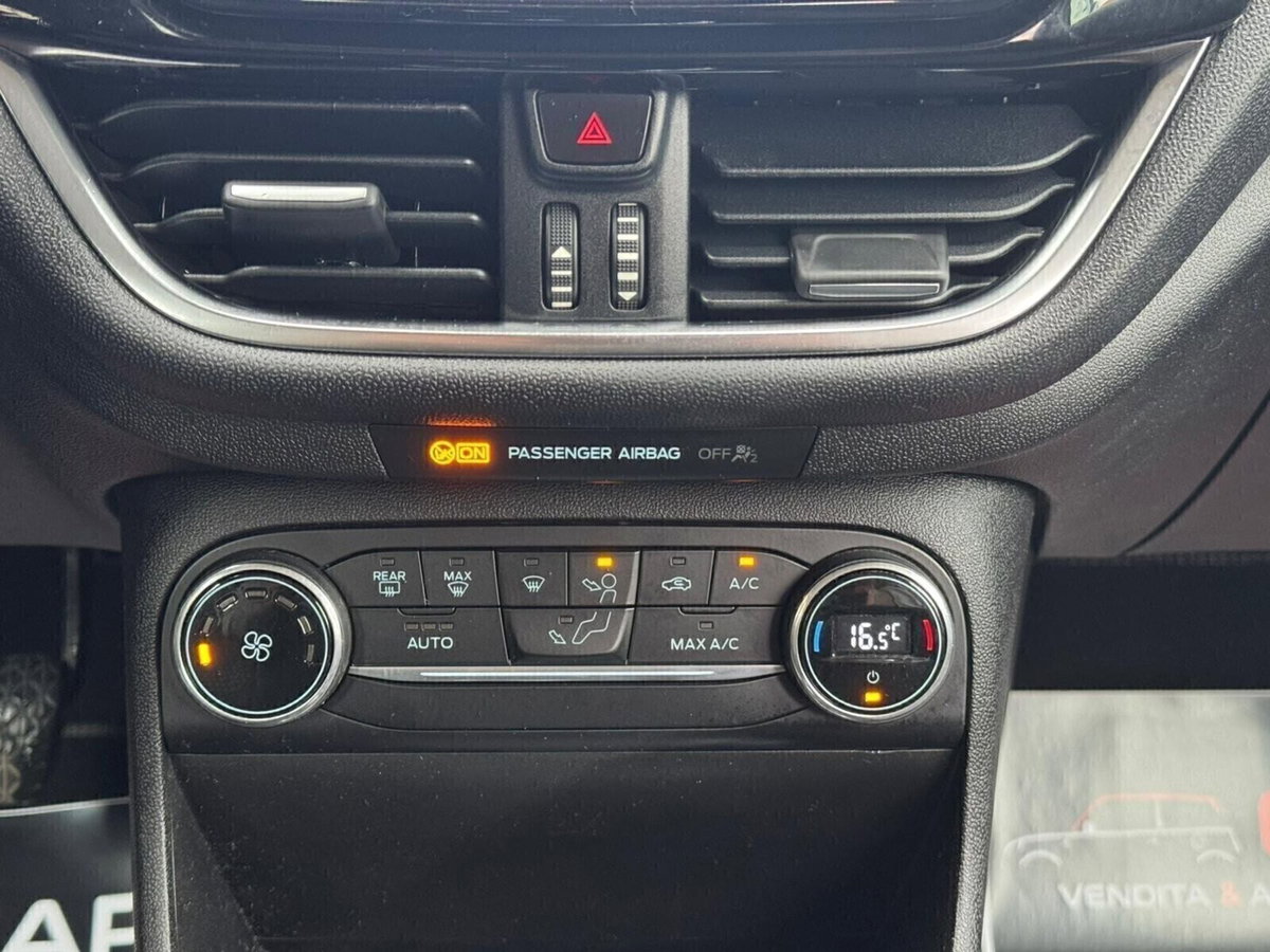 Ford Fiesta 1.5 TDCi 5 porte Vignale (12)