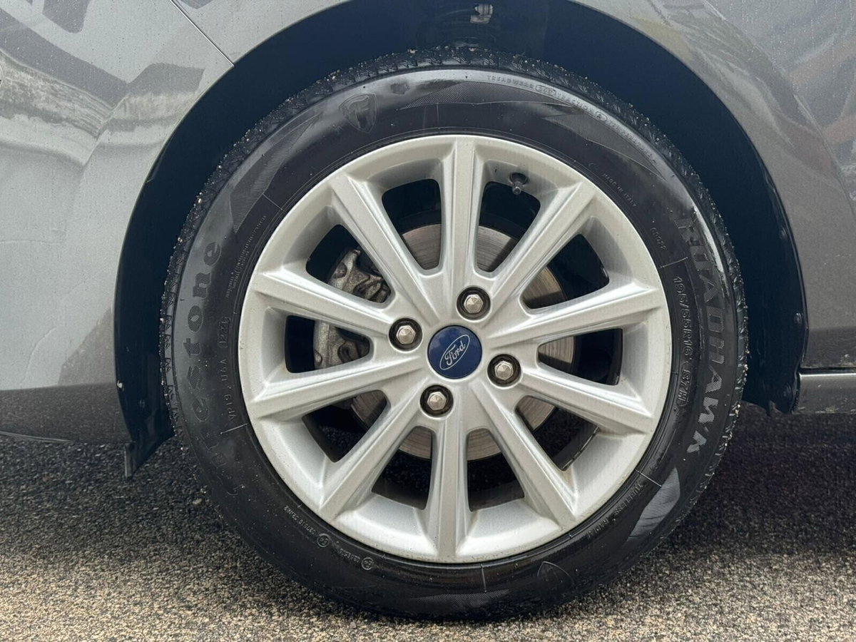 Ford Fiesta 1.5 TDCi 5 porte Vignale (20)