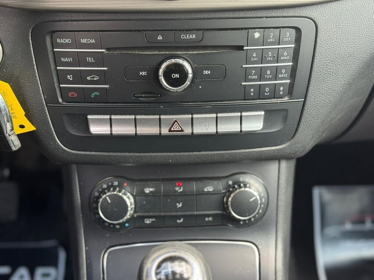 Mercedes-Benz Classe B 160 d Premium (13)
