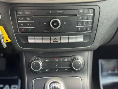 Mercedes-Benz Classe B 160 d Premium (13)