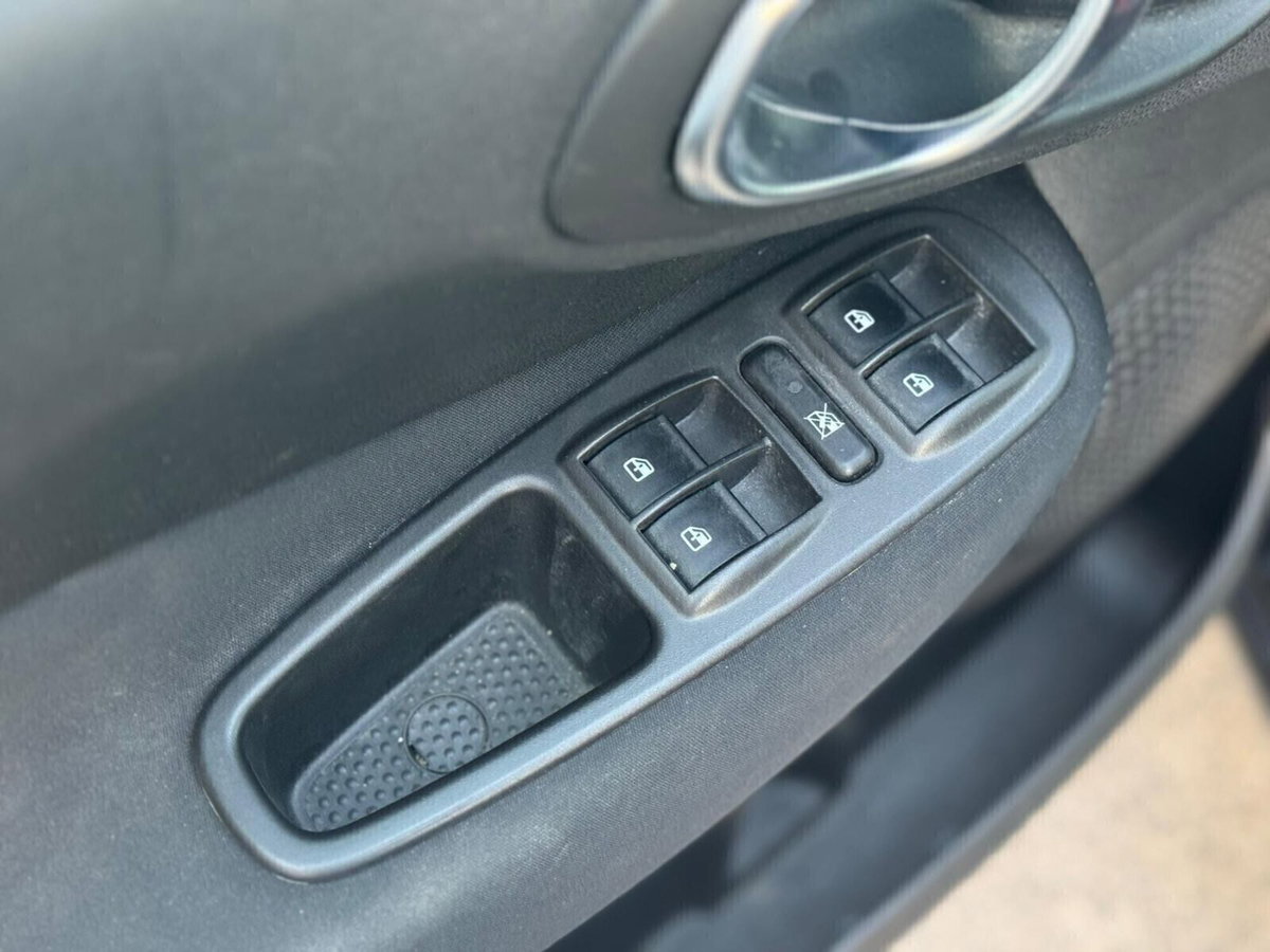 Fiat 500L 1.3 Multijet 95 CV Dualogic Lounge (16)