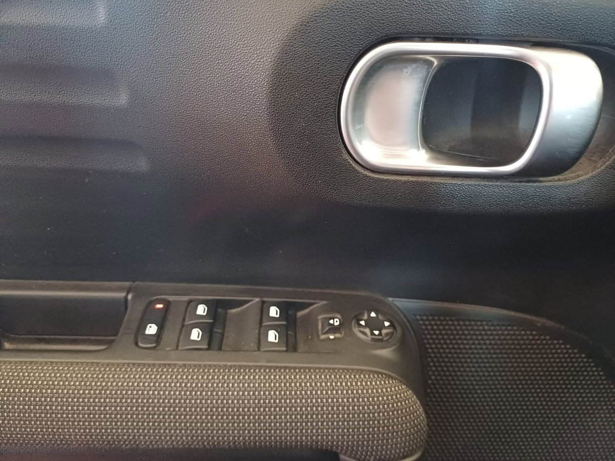 Citroen C3 Aircross PureTech 110 S&S Shine (17)