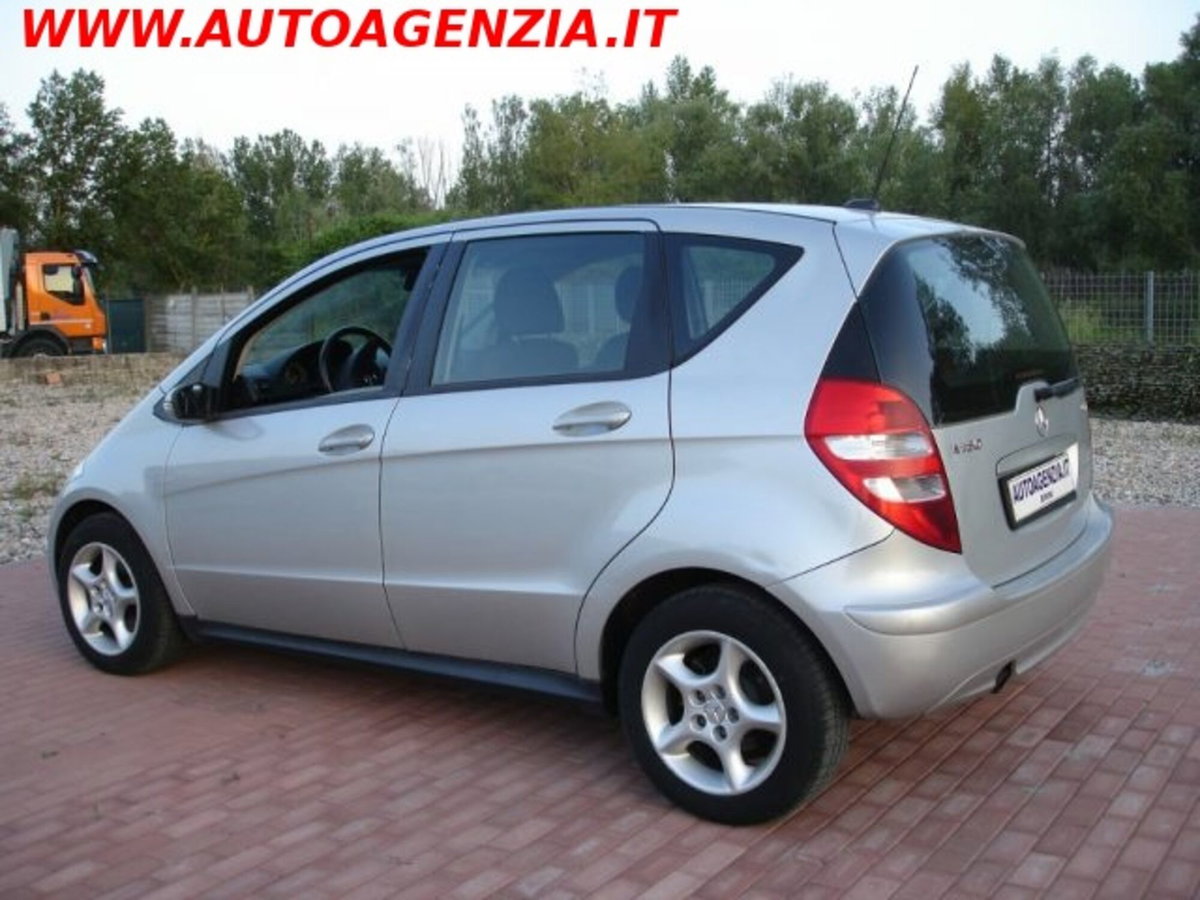 Mercedes-Benz Classe A 180 CDI Elegance (5)