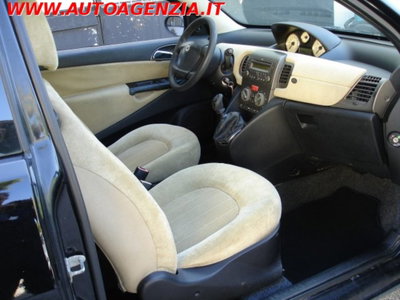 Lancia Ypsilon 1.2 (11)
