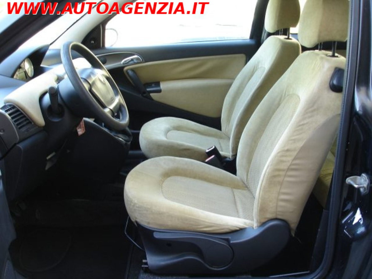 Lancia Ypsilon 1.2 (7)