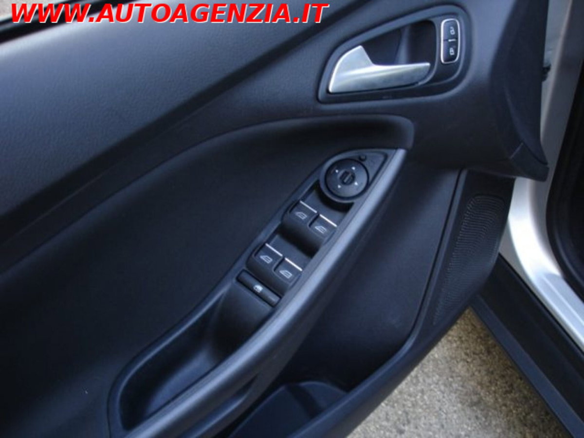 Ford Focus 1.5 TDCi 120 CV Start&Stop Business (13)