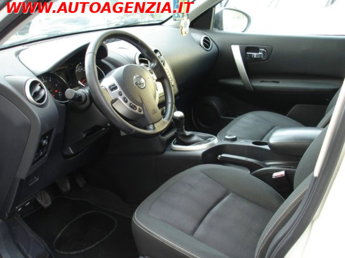 Nissan Qashqai 1.6 dCi 4WD N-Connecta (11)
