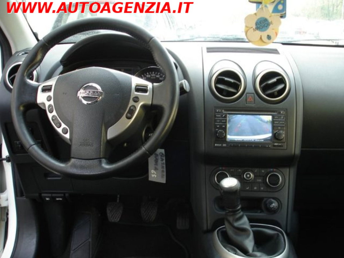 Nissan Qashqai 1.6 dCi 4WD N-Connecta (12)