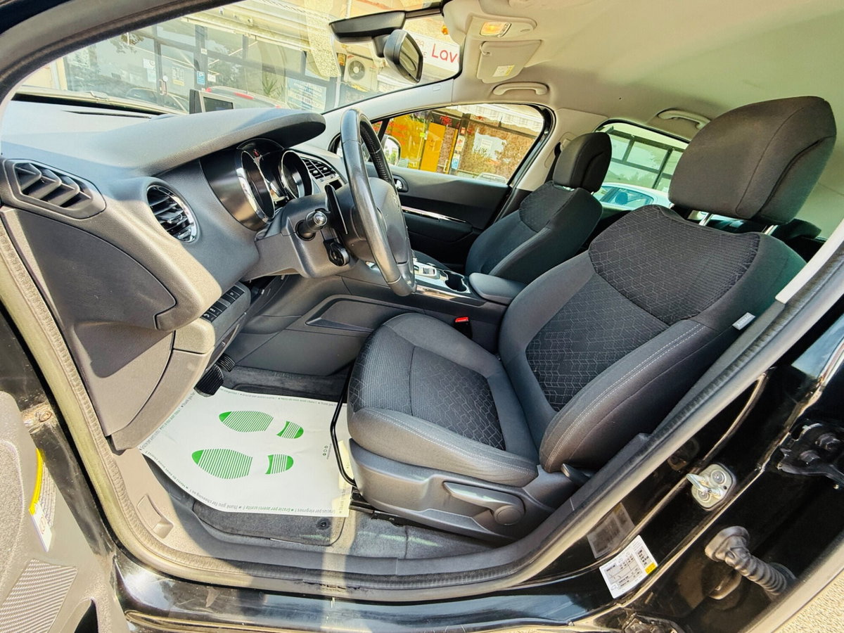 Peugeot 3008 1.6 e-HDi 115CV ETG6 Stop&Start Business (12)
