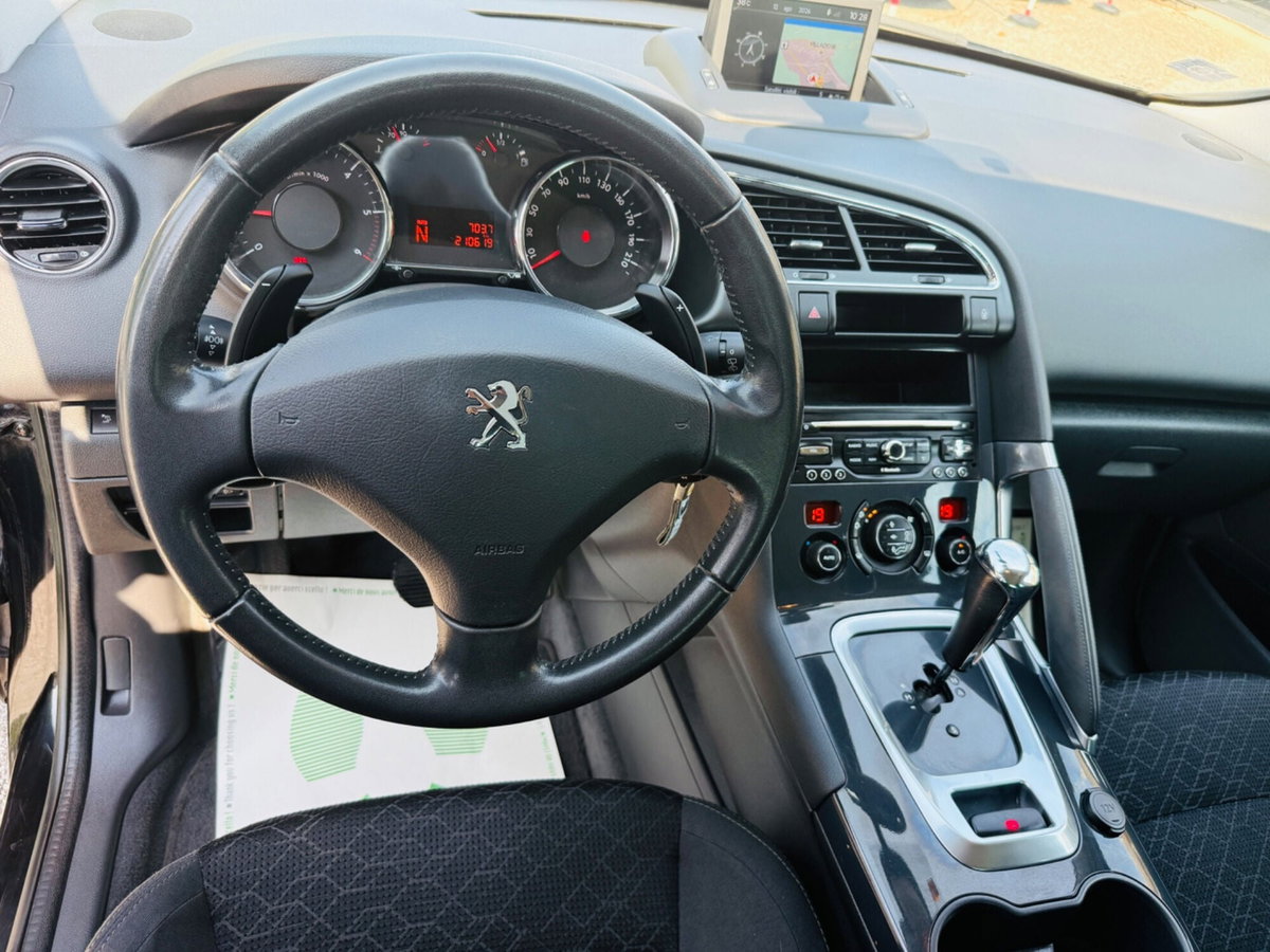Peugeot 3008 1.6 e-HDi 115CV ETG6 Stop&Start Business (13)