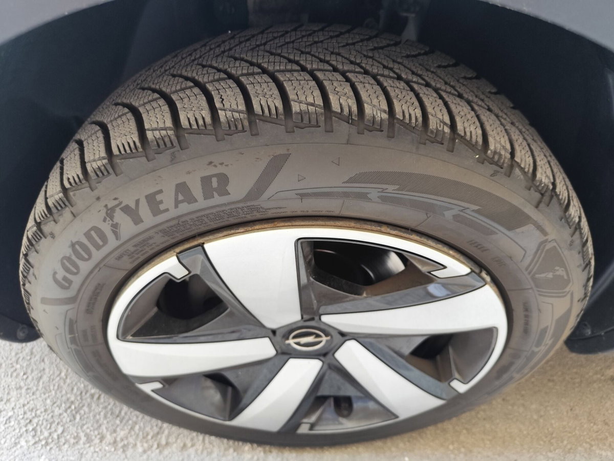 Opel Crossland 1.5 ecotec Ultimate 110cv (10)