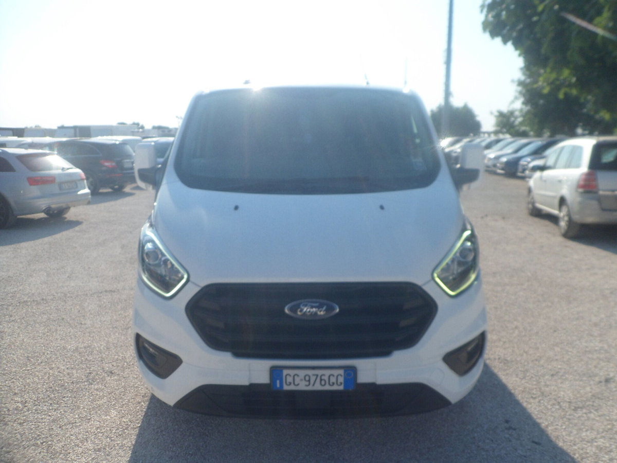 Ford Transit Custom Furgone 340 2.0 EcoBlue 130 PL-DC Furgone Titanium (2)
