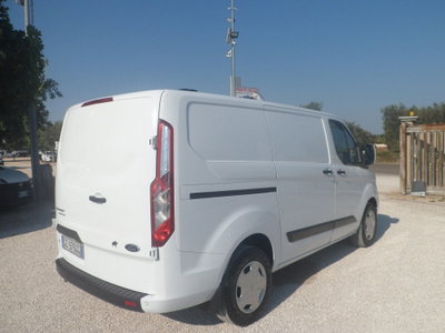 Ford Transit Custom Furgone 340 2.0 EcoBlue 130 PL-DC Furgone Titanium (4)