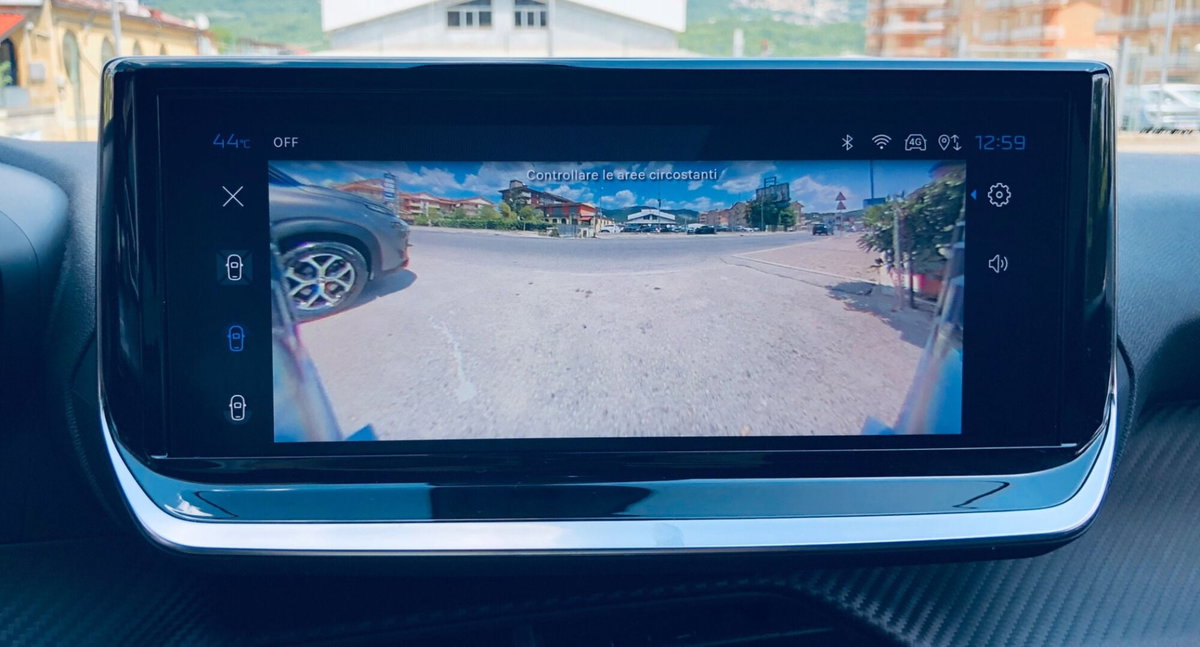 Peugeot 2008 PureTech 130 S&S EAT8 Allure Pack (10)