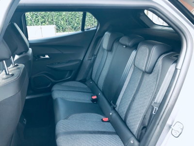 Peugeot 2008 PureTech 130 S&S EAT8 Allure Pack (8)