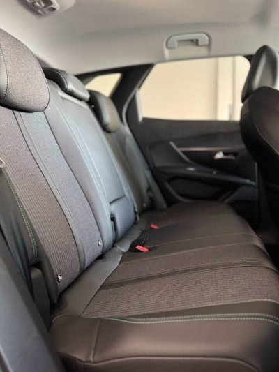Peugeot 3008 BlueHDi 130 S&S EAT8 Allure Pack (12)
