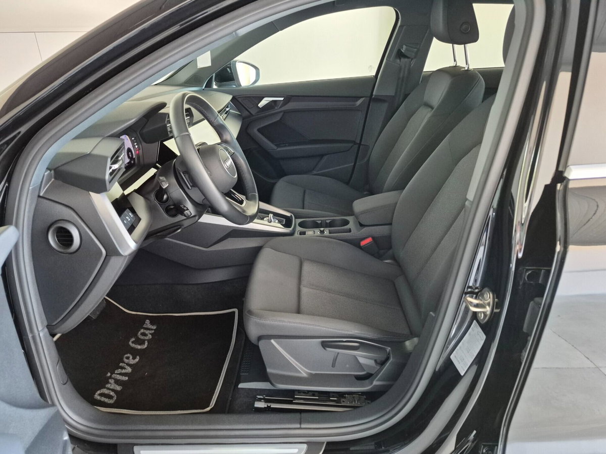 Audi A3 Sportback 35 TFSI S tronic Business Advanced (12)