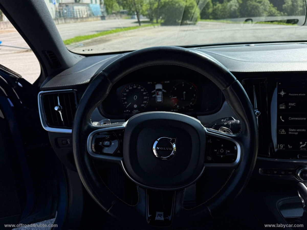 Volvo V90 D5 AWD Geartronic R-design (19)