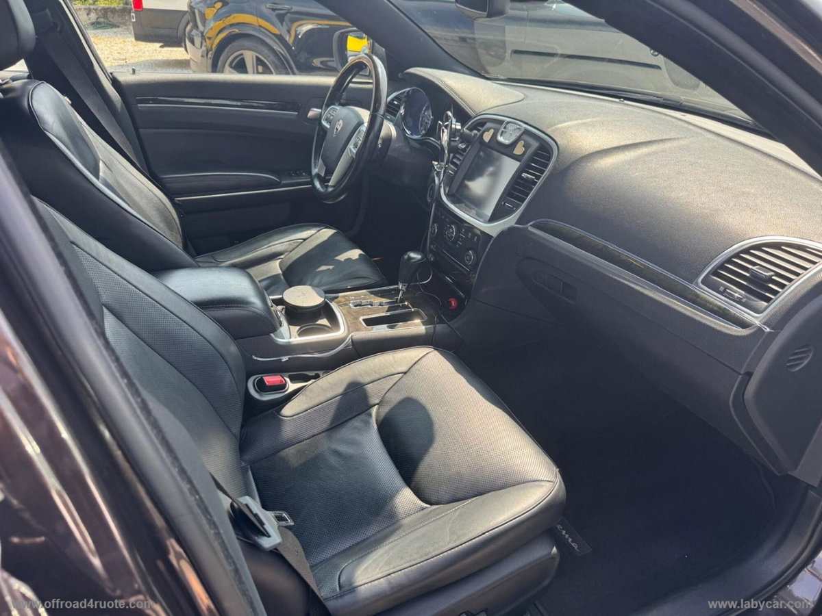Lancia Thema 3.0 V6 Multijet II 190 CV Platinum (9)