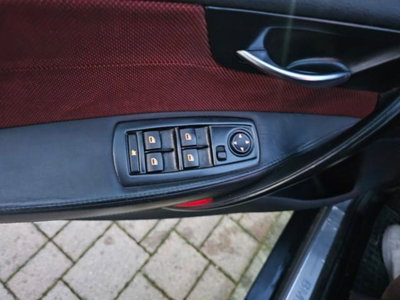 BMW X3 xDrive18d Futura (15)