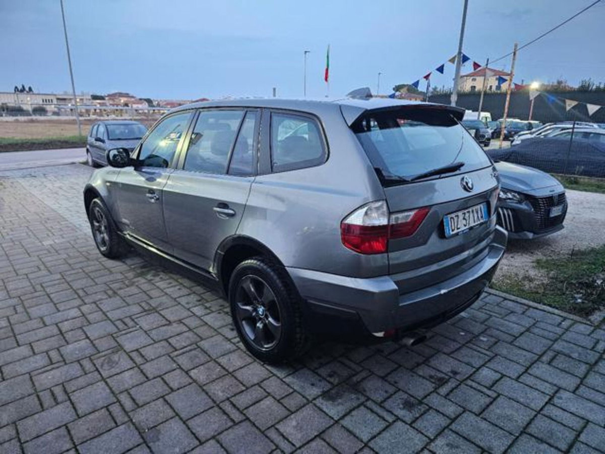 BMW X3 xDrive18d Futura (3)