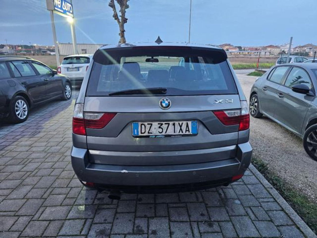 BMW X3 xDrive18d Futura (4)