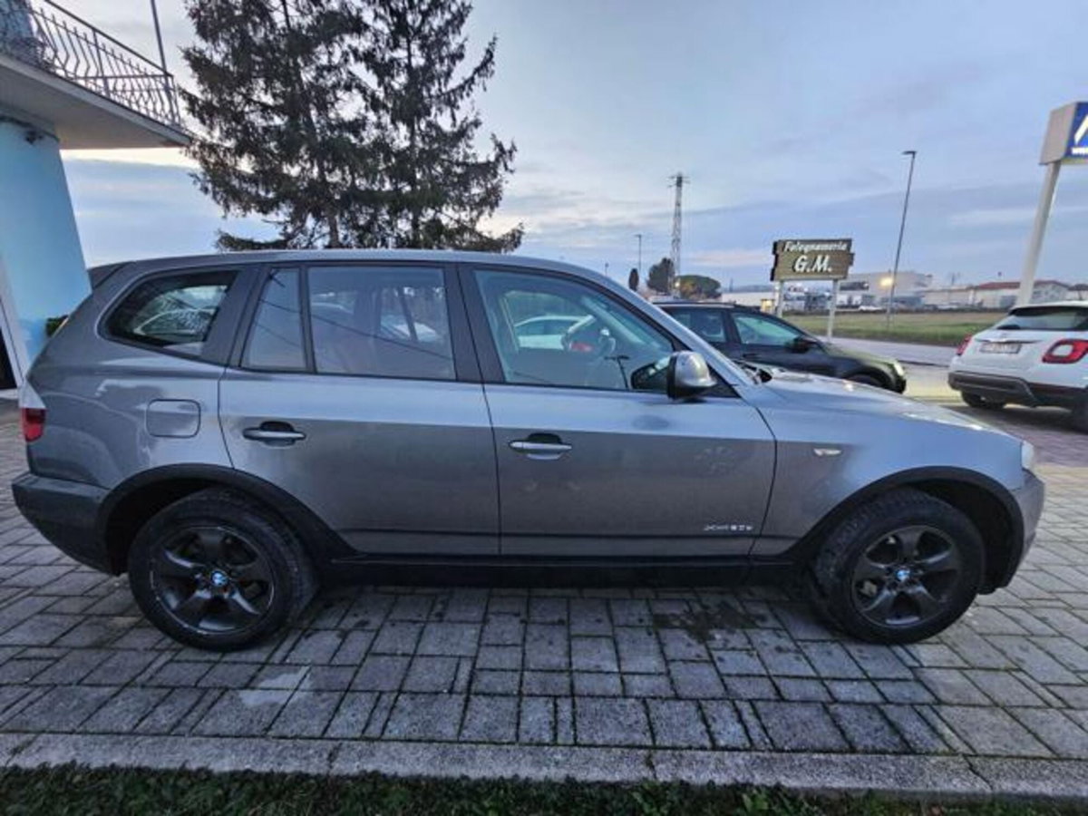 BMW X3 xDrive18d Futura (6)